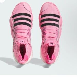 Trey young pink and black bball shoes a little blood on the lace but washable